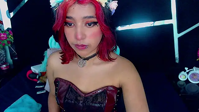 Snapshot of UnderBaby_ chatting on 12.18.24 UnderBaby online show from 12.18.24