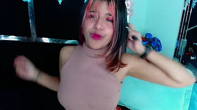 Snapshot of UnderBaby_ chatting on 03.19.25 UnderBaby online show from 03.19.25
