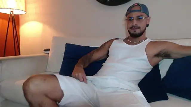 Snapshot of DirtyDanteX chatting on 06.02.26 DirtyDanteX online show from 06.02.26