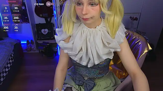 Snapshot of Moon_Lollie_ chatting on 01.12.25 Moon Lollie online show from 01.12.25