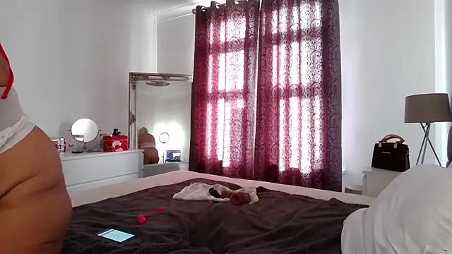 TanyaTaylor45 online show from 11.12.25