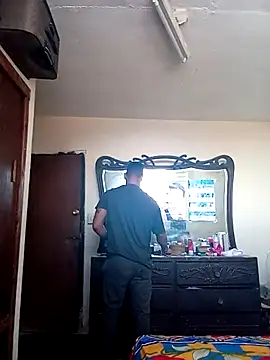 Snapshot of adriel_perez chatting on 10.21.25 adriel perez online show from 10.21.25