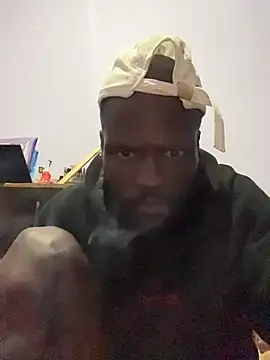 Snapshot of BringBackLostLover chatting on 12.23.25 BringBackLostLover online show from 12.23.25