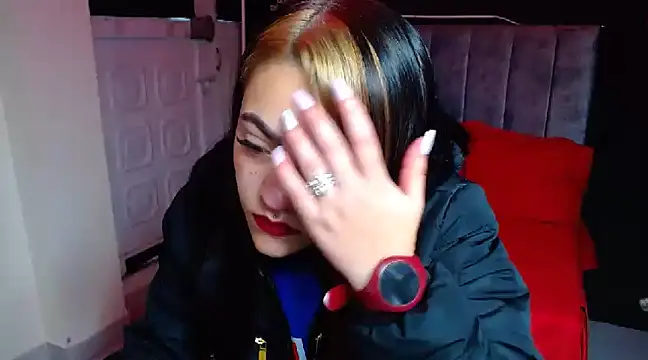 Snapshot of Violettasquirt chatting on 01.03.25 Violettasquirt online show from 01.03.25