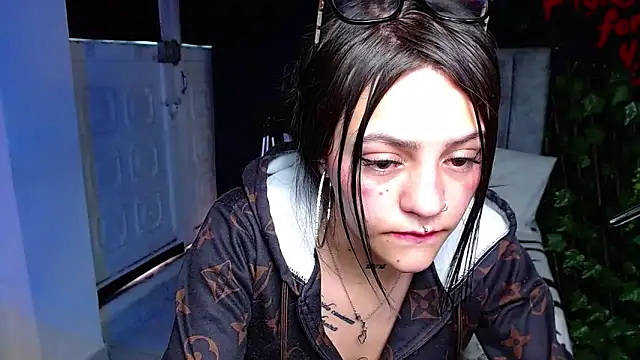Violettasquirt online show from 04.29.26
