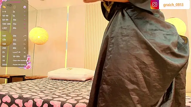 Snapshot of sally_rosses chatting on 01.24.25 sally rosses online show from 01.24.25