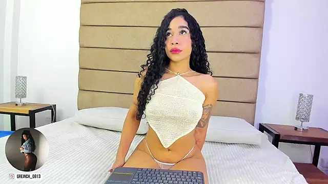 Snapshot of sally_rosses chatting on 09.27.25 sally rosses online show from 09.27.25