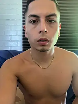 Snapshot of SAMUEL_OBRIAN chatting on 01.28.25 SAMUEL OBRIAN online show from 01.28.25