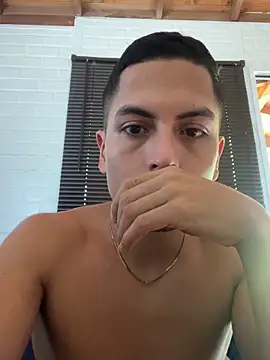 Snapshot of SAMUEL_OBRIAN chatting on 02.01.25 SAMUEL OBRIAN online show from 02.01.25