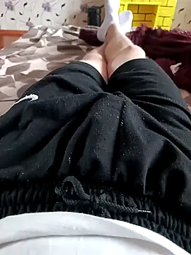 Snapshot of red_red00 chatting on 02.05.25 red red00 online show from 02.05.25