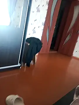 Snapshot of red_red00 chatting on 02.08.25 red red00 online show from 02.08.25