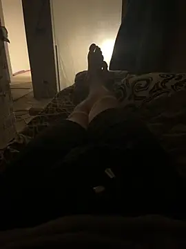 Snapshot of red_red00 chatting on 11.14.25 red red00 online show from 11.14.25