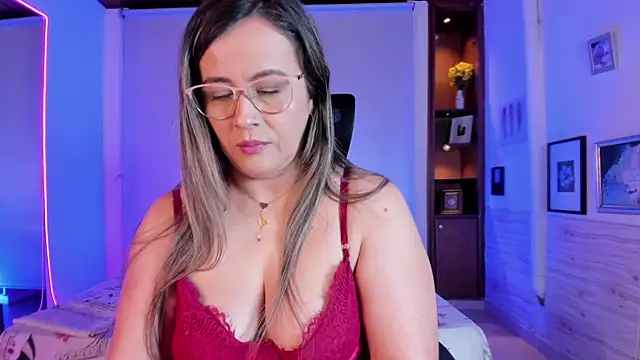 Snapshot of Susann_Ross chatting on 01.16.25 Susann Ross online show from 01.16.25