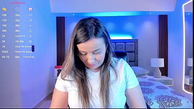 Snapshot of Susann_Ross chatting on 03.20.25 Susann Ross online show from 03.20.25