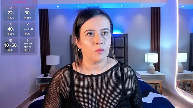 Snapshot of Susann_Ross chatting on 09.15.25 Susann Ross online show from 09.15.25