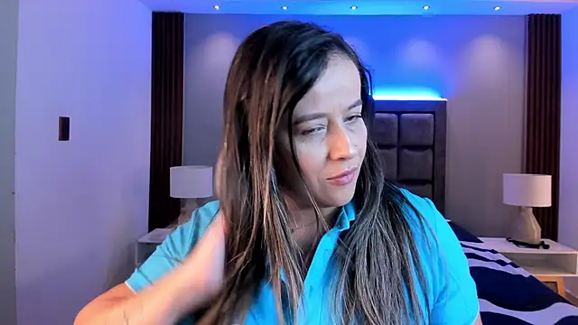 Snapshot of Susann_Ross chatting on 10.03.25 Susann Ross online show from 10.03.25