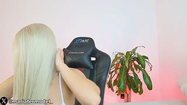 Mariafer05 online show from 02.16.26