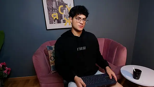 Snapshot of Mark_Evans1_ chatting on 03.12.25 Mark Evans1 online show from 03.12.25