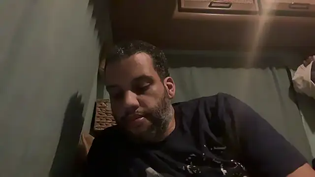 Snapshot of AbsolutMouuah chatting on 03.21.25 AbsolutMouuah online show from 03.21.25