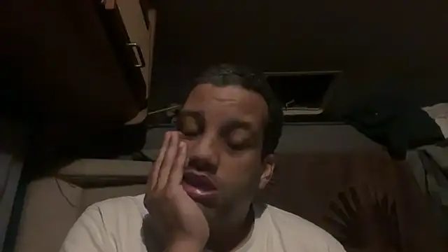 Snapshot of AbsolutMouuah chatting on 10.10.25 AbsolutMouuah online show from 10.10.25