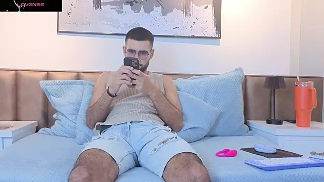 Snapshot of Ethan__Walker chatting on 03.19.26 Ethan Walker online show from 03.19.26