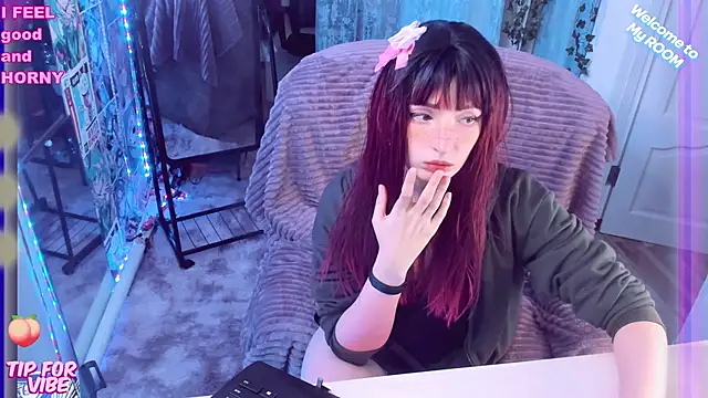 Toxic Ellies online show from 02.25.25