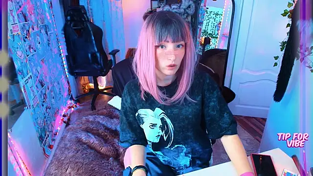 Toxic Ellies online show from 03.22.25