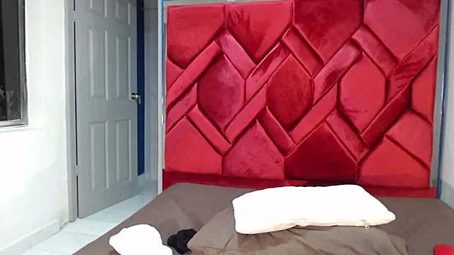 Snapshot of EvaMills1 chatting on 02.16.25 EvaMills1 online show from 02.16.25