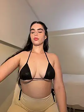 Mavi Coless online show from 04.15.26