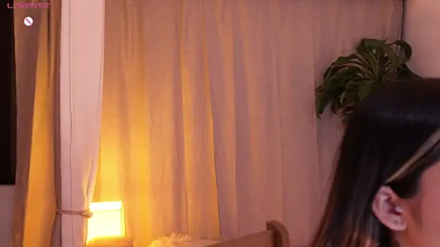 Snapshot of sammy_laszlow chatting on 10.29.25 sammy laszlow online show from 10.29.25