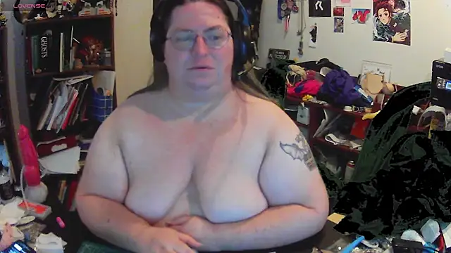 Snapshot of ShibariTurtleDuck chatting on 06.02.26 ShibariTurtleDuck online show from 06.02.26