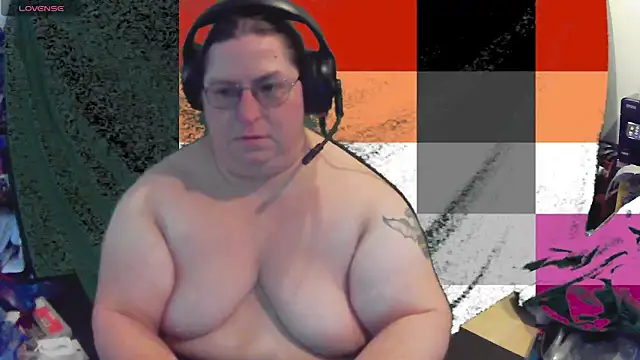 Snapshot of ShibariTurtleDuck chatting on 06.12.26 ShibariTurtleDuck online show from 06.12.26