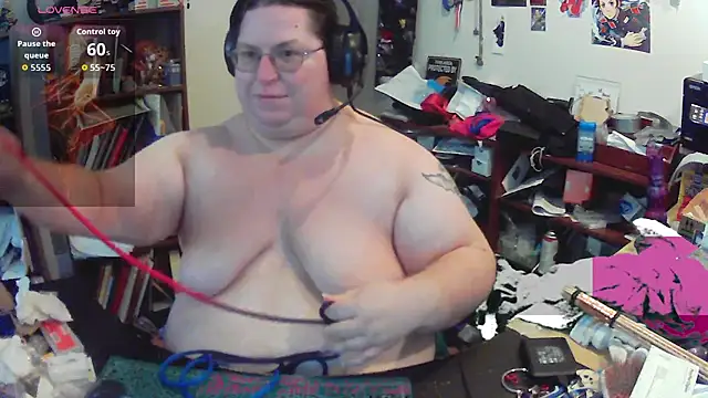 Snapshot of ShibariTurtleDuck chatting on 06.24.26 ShibariTurtleDuck online show from 06.24.26