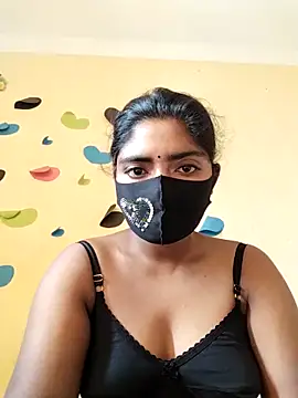 Lina-Rose online show from 02.28.25