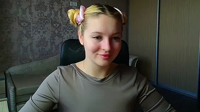 Milka kiss  online show from 05.16.26