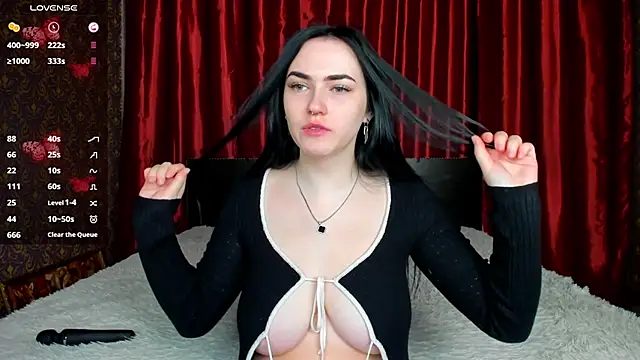 Witch Lady online show from 04.30.26