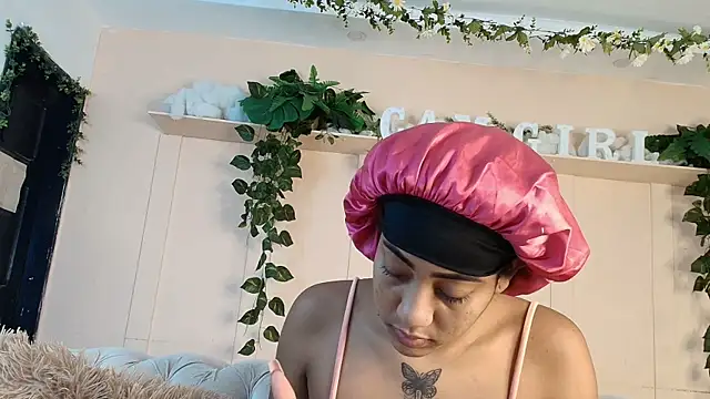 Snapshot of flavia_cruz chatting on 05.23.26 flavia cruz online show from 05.23.26