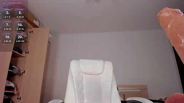 mirida fox online show from 03.01.25