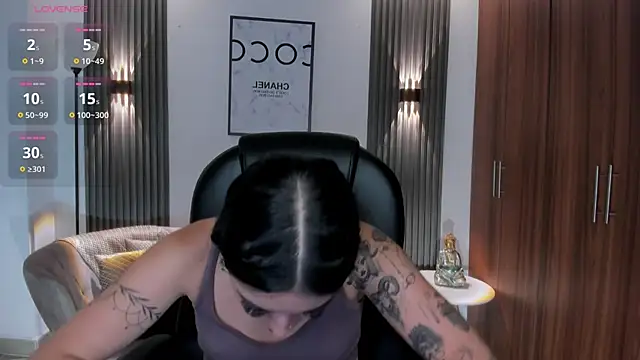 Snapshot of zoee_jackson chatting on 06.25.26 zoee jackson online show from 06.25.26