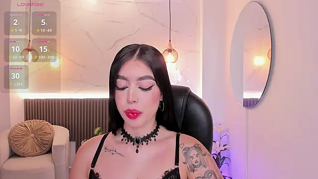 Snapshot of zoee_jackson chatting on 07.18.26 zoee jackson online show from 07.18.26