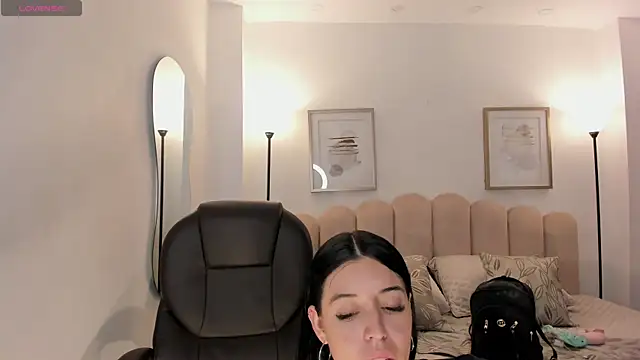 Snapshot of zoee_jackson chatting on 08.05.26 zoee jackson online show from 08.05.26