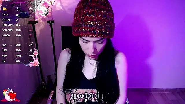 Snapshot of katty_8 chatting on 09.18.25 katty 8 online show from 09.18.25