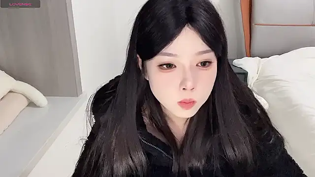 Q-ing online show from 12.03.24