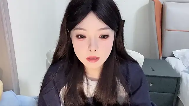 Q-ing online show from 01.24.25