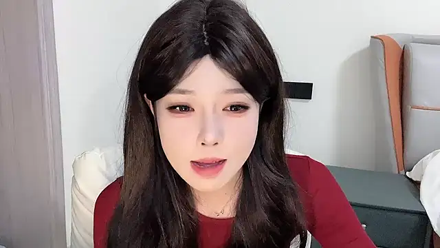 Q-ing online show from 02.13.25