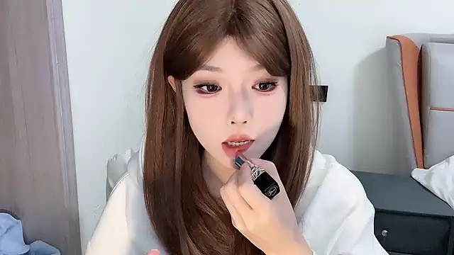 Q-ing online show from 02.17.25