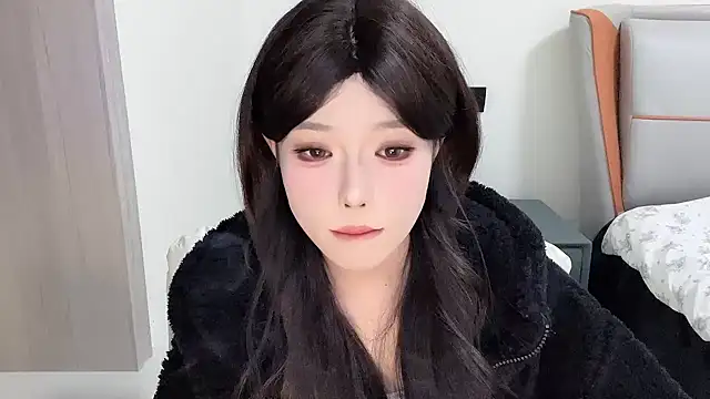 Q-ing online show from 02.22.25