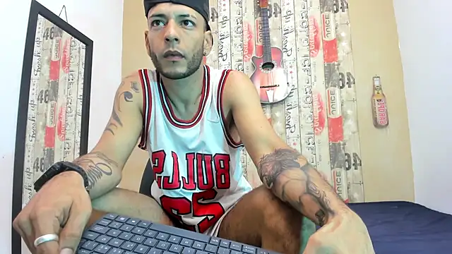 Snapshot of Andrey_u92 chatting on 02.16.25 Andrey u92 online show from 02.16.25