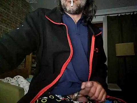 Snapshot of stavroun chatting on 09.12.25 stavroun online show from 09.12.25