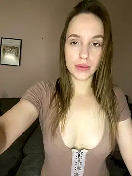 Snapshot of EdnaBradley chatting on 09.17.25 EdnaBradley online show from 09.17.25